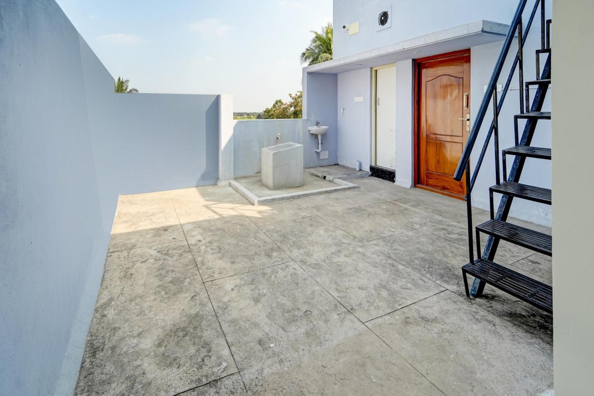 Super Hotel O Mm Home Stays Irugur Exterior photo