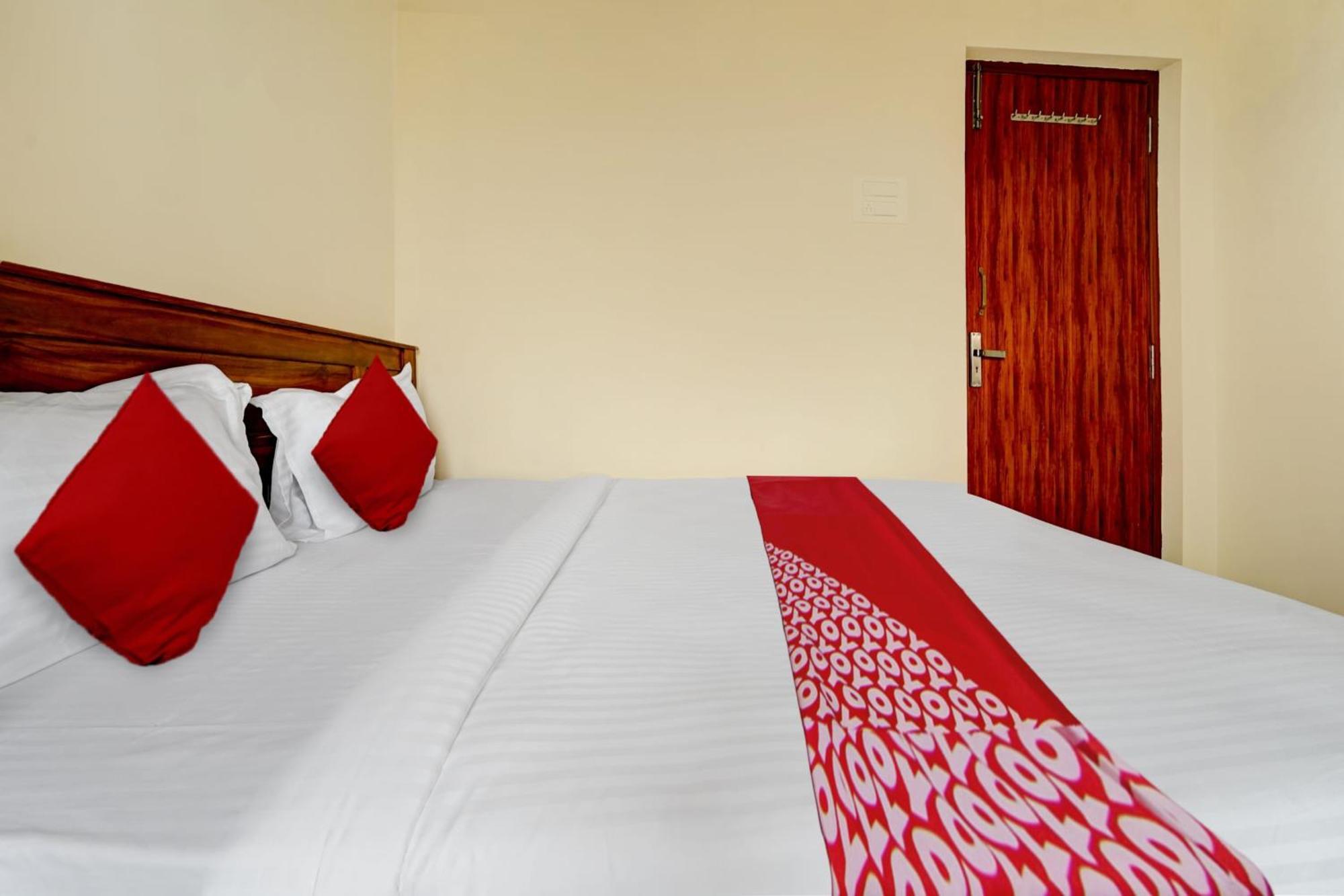 Super Hotel O Mm Home Stays Irugur Exterior photo
